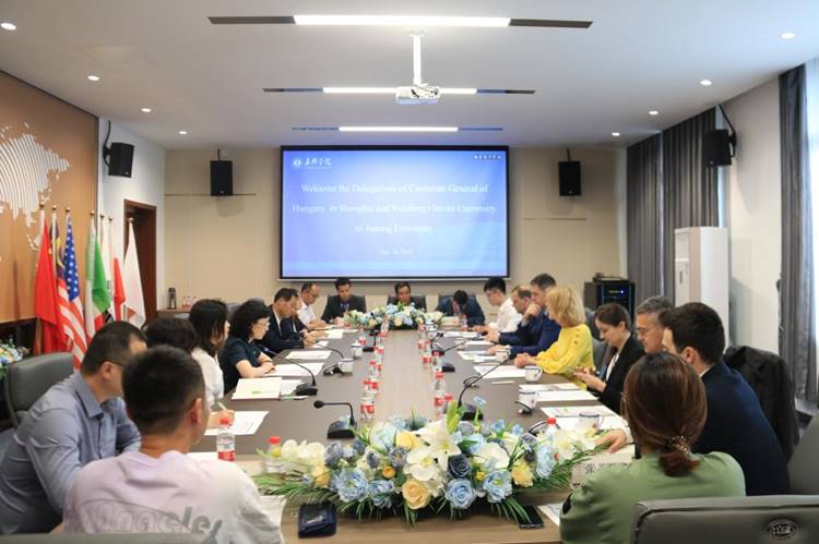 说明: //wsc.h-lib.com/__local/A/38/E8/18C959EFE2F9324C5B940400D34_14F307E9_16193.jpg